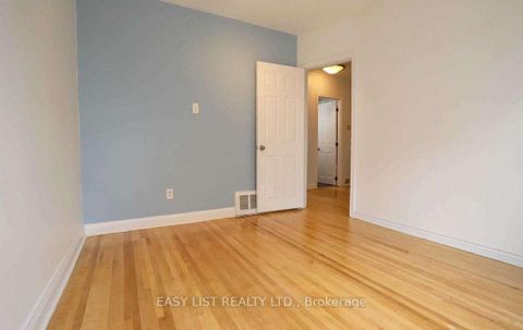 Photo 2 at 35 Anndale Drive, Willowdale East, Toronto