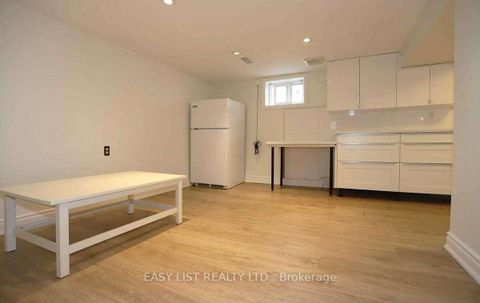 Photo 7 at 35 Anndale Drive, Willowdale East, Toronto