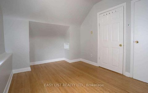 Photo 10 at 35 Anndale Drive, Willowdale East, Toronto