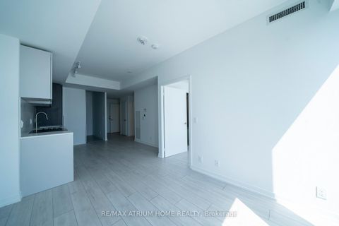 Photo 5 at 4212 - 55 Mercer Street, Waterfront Communities C1, Toronto