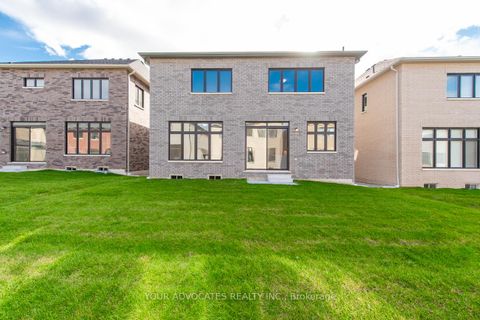 Photo 1 at 275 BALLANTYNE Boulevard, Vellore Village, Vaughan