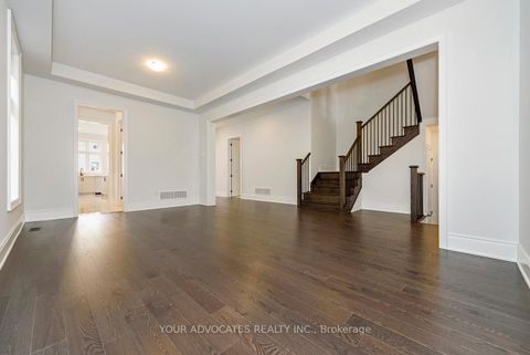 Photo 7 at 275 BALLANTYNE Boulevard, Vellore Village, Vaughan