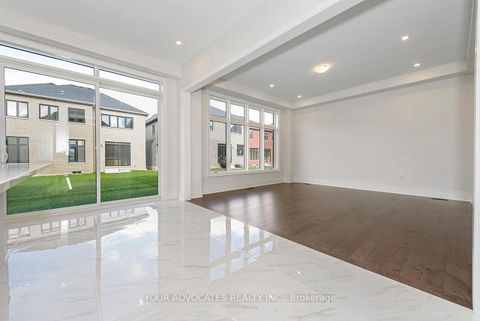 Photo 16 at 275 BALLANTYNE Boulevard, Vellore Village, Vaughan