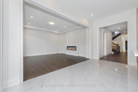 Photo 17 at 275 BALLANTYNE Boulevard, Vellore Village, Vaughan
