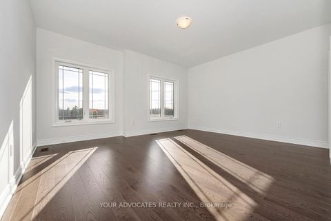 Photo 23 at 275 BALLANTYNE Boulevard, Vellore Village, Vaughan