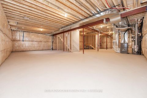 Photo 35 at 275 BALLANTYNE Boulevard, Vellore Village, Vaughan