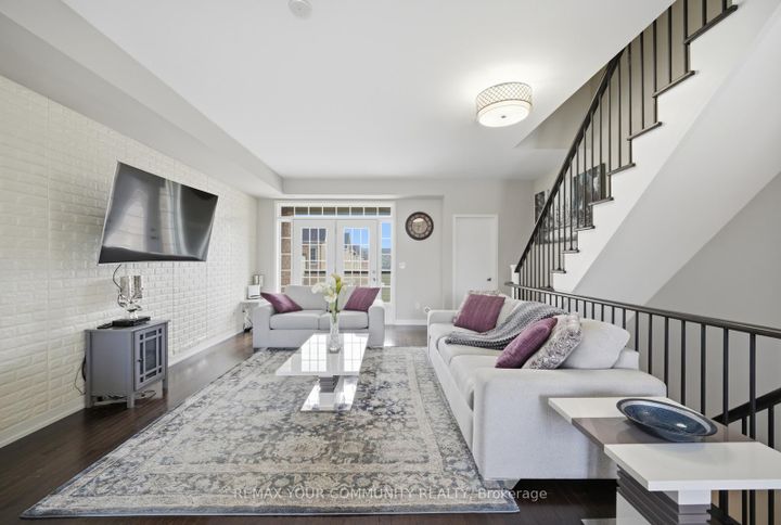 Photo 8 at 41 Torah Gate, Patterson, Vaughan