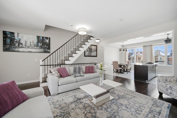 Photo 10 at 41 Torah Gate, Patterson, Vaughan