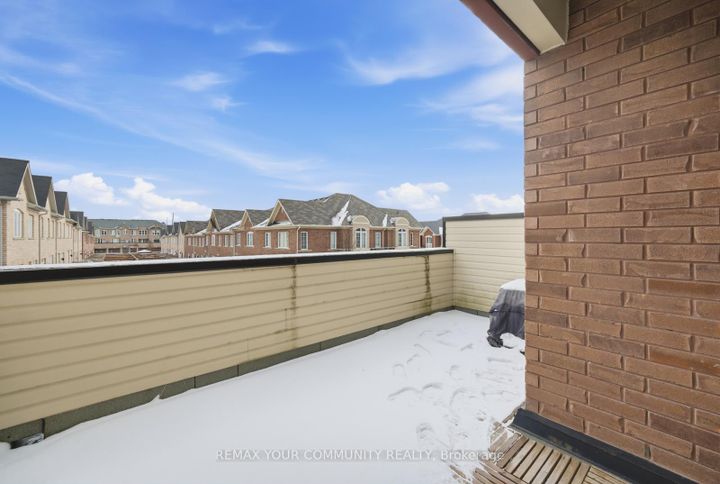 Photo 18 at 41 Torah Gate, Patterson, Vaughan