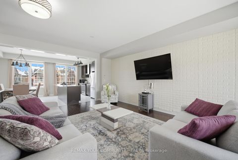 Photo 9 at 41 Torah Gate, Patterson, Vaughan