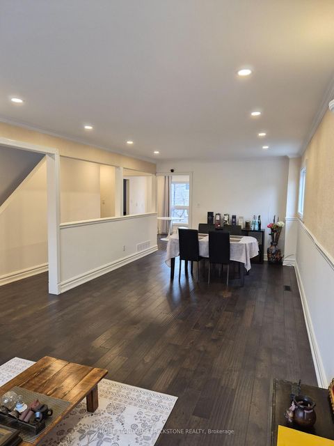 Photo 5 at 122 Lowe Boulevard, Leslie Valley, Newmarket