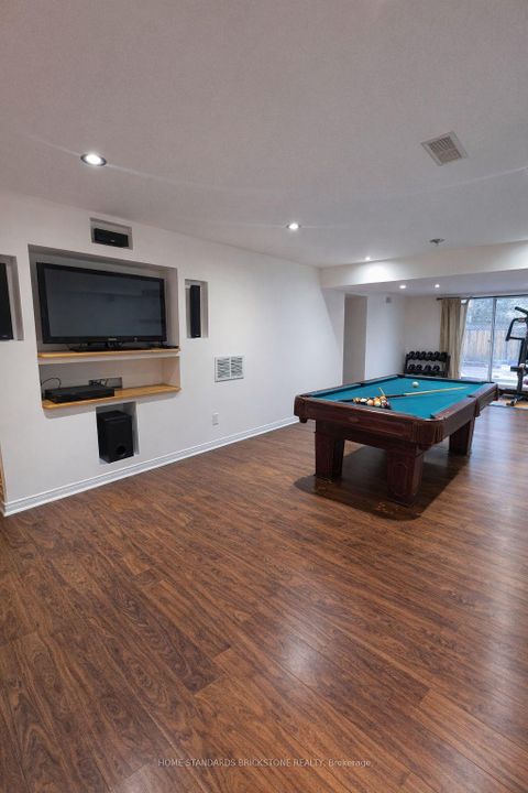 Photo 18 at 122 Lowe Boulevard, Leslie Valley, Newmarket