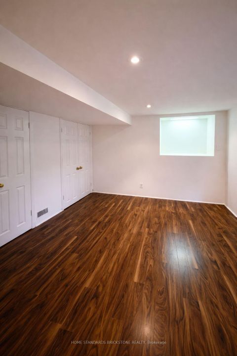 Photo 20 at 122 Lowe Boulevard, Leslie Valley, Newmarket