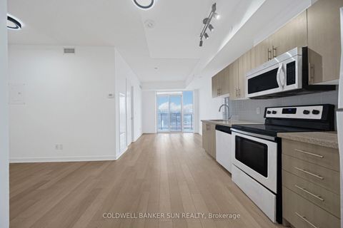 Photo 15 at 413 - 16 Mcadam Avenue, Glen Park, Toronto