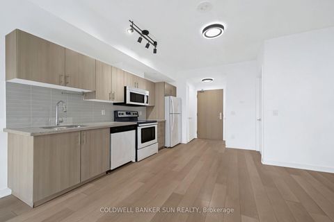 Photo 17 at 413 - 16 Mcadam Avenue, Glen Park, Toronto