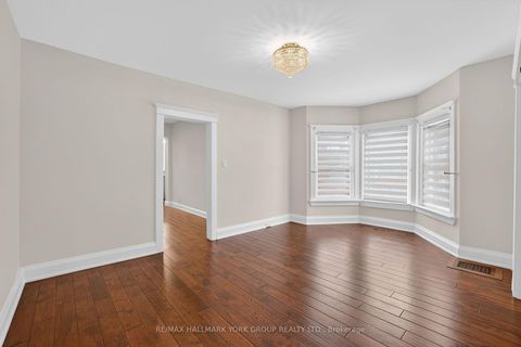 Photo 6 at 119 Temperance Street, Aurora Village, Aurora