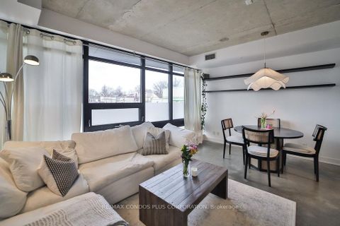 Photo 4 at 206 - 1239 Dundas Street W, Bellwoods, Toronto