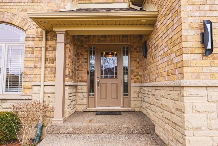 Photo 2 at 120 Valiant Circle, Binbrook, Hamilton