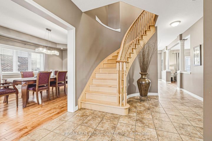 Photo 4 at 120 Valiant Circle, Binbrook, Hamilton