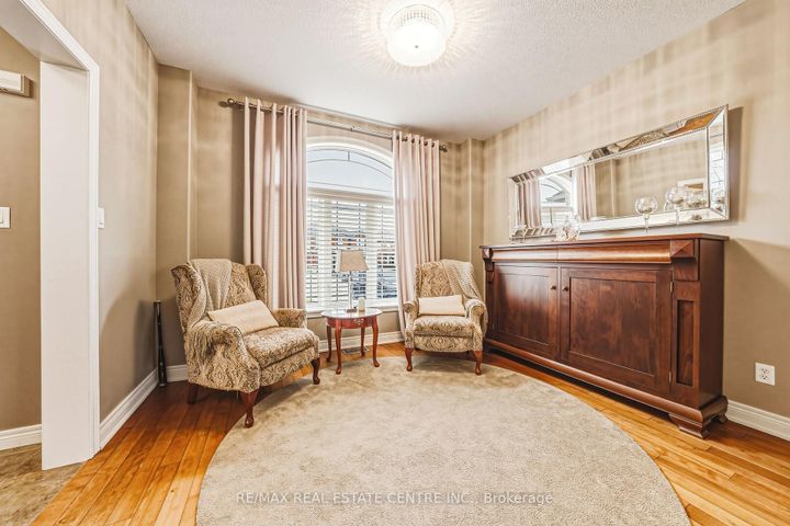 Photo 5 at 120 Valiant Circle, Binbrook, Hamilton