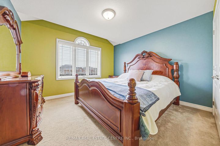 Photo 27 at 120 Valiant Circle, Binbrook, Hamilton