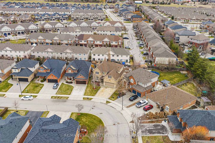 Photo 43 at 120 Valiant Circle, Binbrook, Hamilton