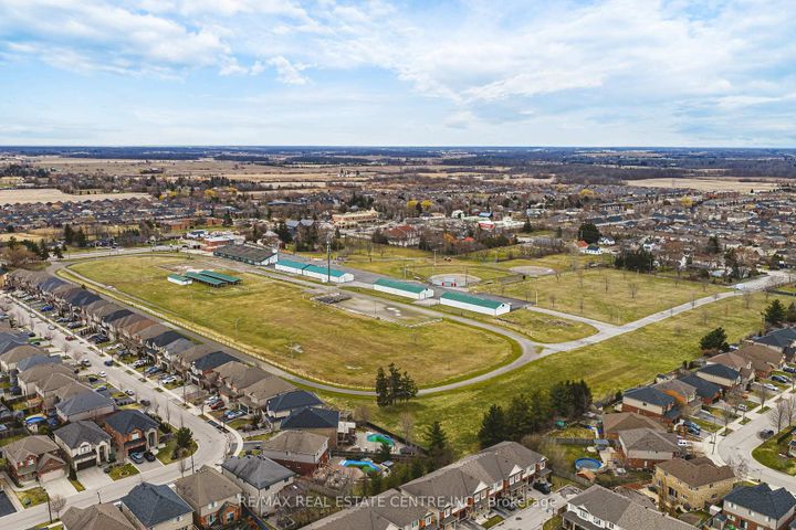 Photo 47 at 120 Valiant Circle, Binbrook, Hamilton