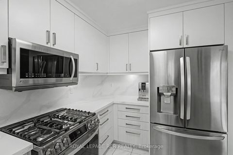 Photo 16 at 325 Harry Beer Court, College Manor, Newmarket