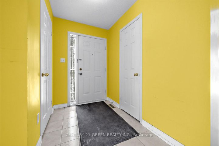 Photo 5 at 45 Dolphin Song Crescent, Wellington, Brampton