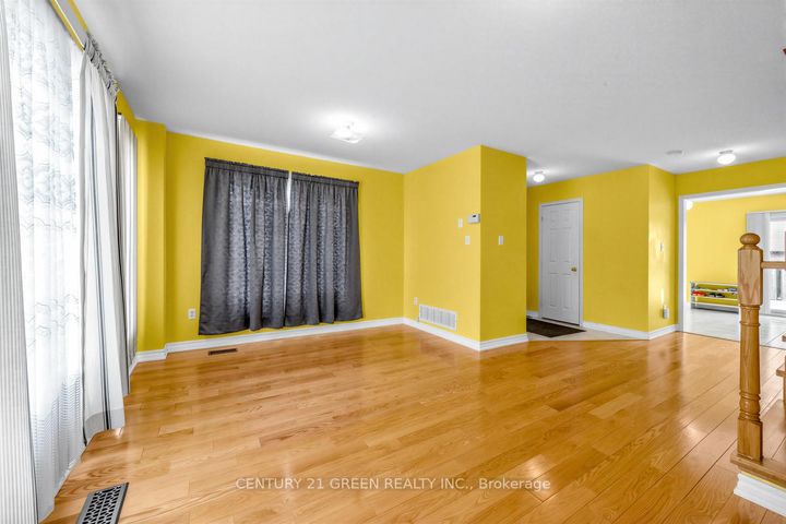 Photo 10 at 45 Dolphin Song Crescent, Wellington, Brampton