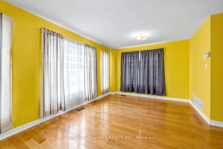 Photo 11 at 45 Dolphin Song Crescent, Wellington, Brampton