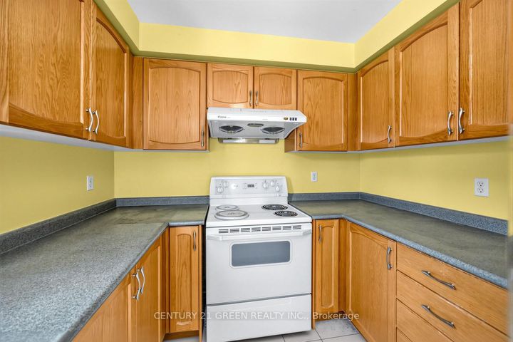 Photo 16 at 45 Dolphin Song Crescent, Wellington, Brampton