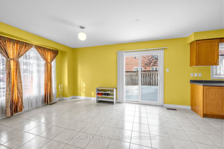 Photo 20 at 45 Dolphin Song Crescent, Wellington, Brampton