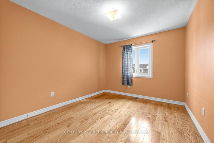 Photo 32 at 45 Dolphin Song Crescent, Wellington, Brampton