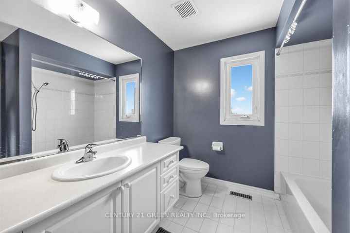 Photo 37 at 45 Dolphin Song Crescent, Wellington, Brampton