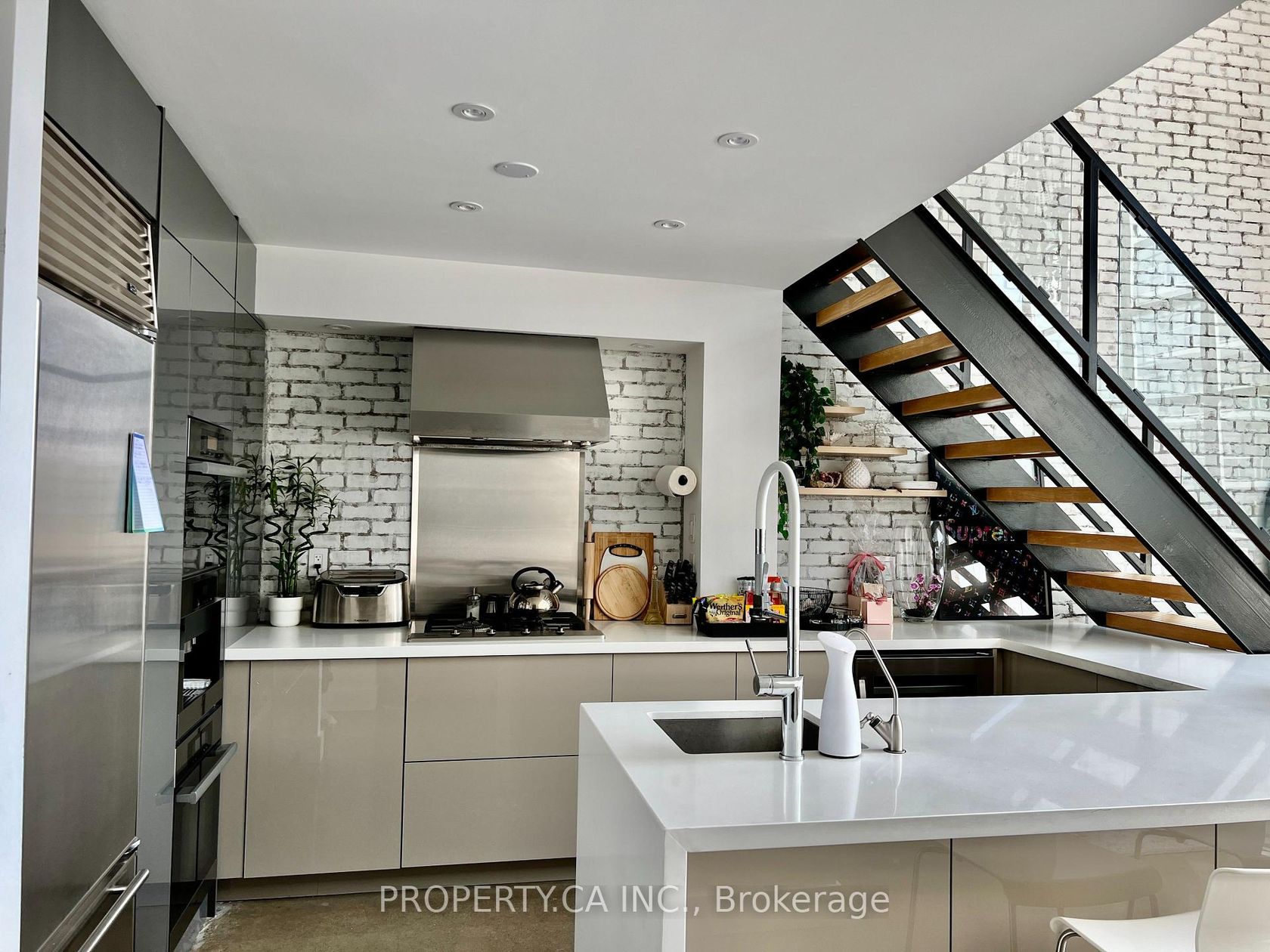 314 - 300 Manitoba Street, Mimico, Toronto photo number 2