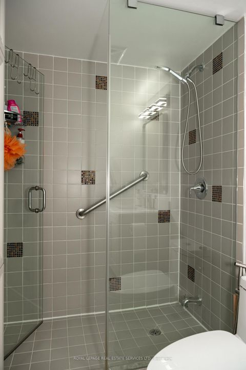 Photo 14 at 212 - 7 Concorde Place, Don Mills, Toronto