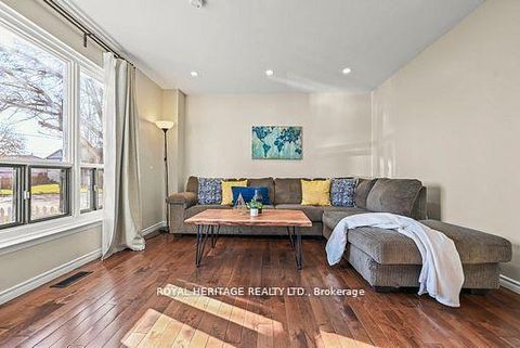 Photo 4 at 272 Phillip Murray Avenue N, Lakeview, Oshawa