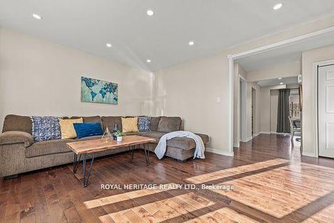 Photo 6 at 272 Phillip Murray Avenue N, Lakeview, Oshawa