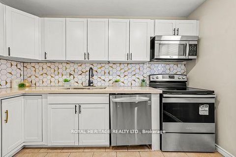 Photo 16 at 272 Phillip Murray Avenue N, Lakeview, Oshawa