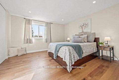 Photo 19 at 272 Phillip Murray Avenue N, Lakeview, Oshawa