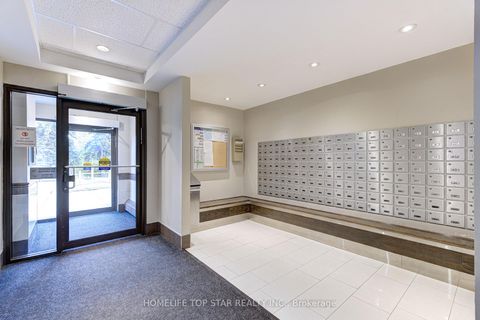 Photo 4 at 501 - 1250 Bridletowne Circle, L'Amoreaux, Toronto