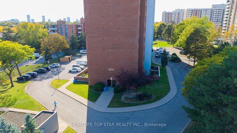 Photo 15 at 501 - 1250 Bridletowne Circle, L'Amoreaux, Toronto