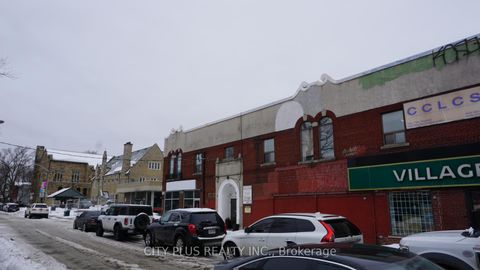 Photo 2 at 580 Bloor Street W, Annex, Toronto