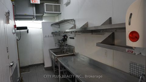 Photo 8 at 580 Bloor Street W, Annex, Toronto