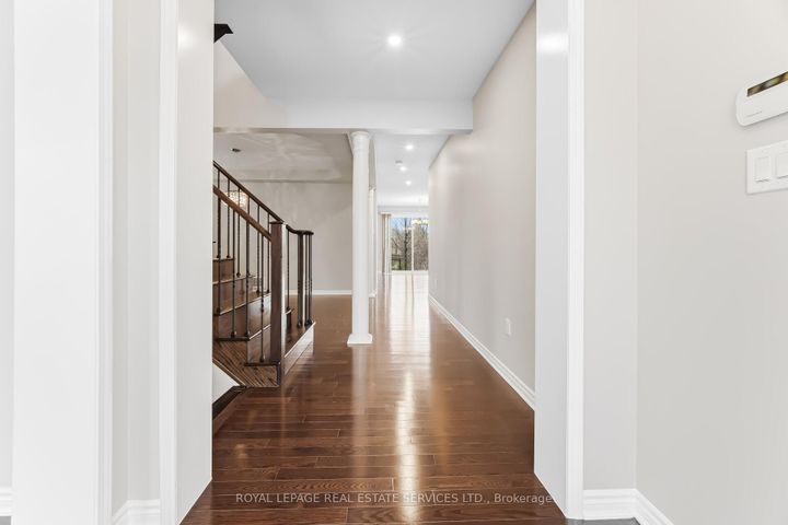 Photo 4 at 2383 Calloway Drive, WM Westmount, Oakville