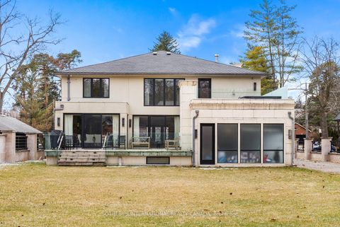 Photo 1 at 1347 Queen Victoria Avenue, Lorne Park, Mississauga