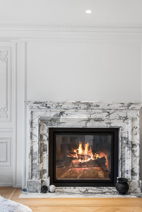 Photo 7 at 1347 Queen Victoria Avenue, Lorne Park, Mississauga