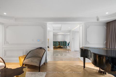 Photo 11 at 1347 Queen Victoria Avenue, Lorne Park, Mississauga