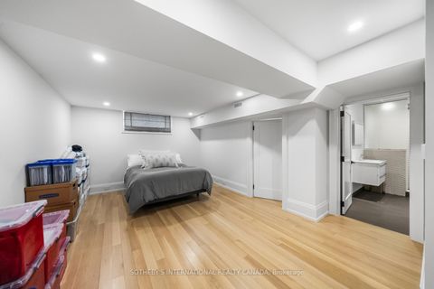 Photo 44 at 1347 Queen Victoria Avenue, Lorne Park, Mississauga